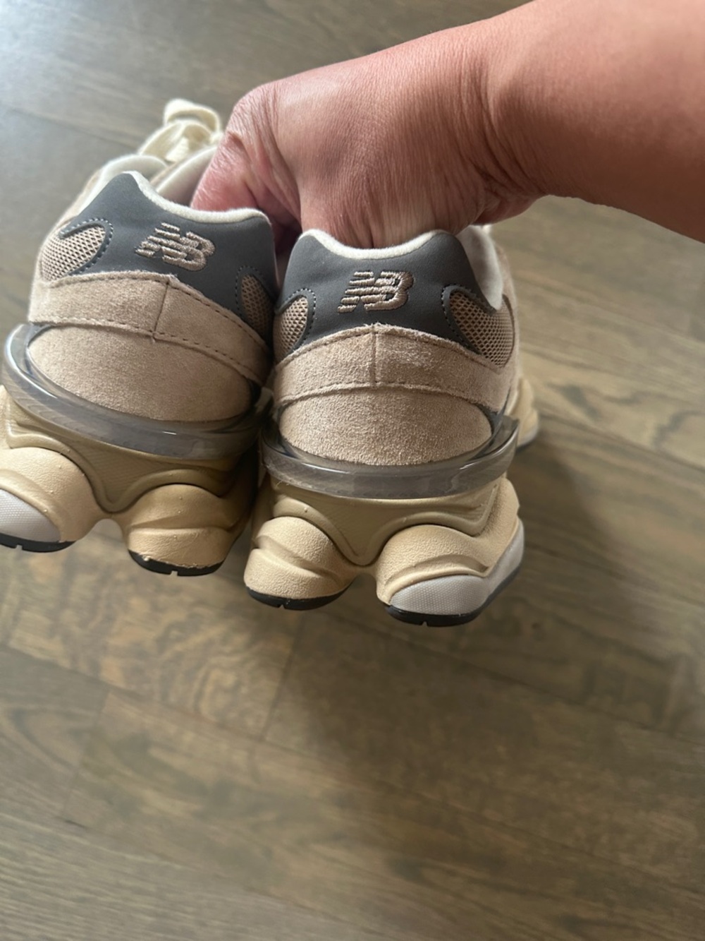 New Balance 9060 Women's Sneakers in Blush and Gray - Picture 6 of 8